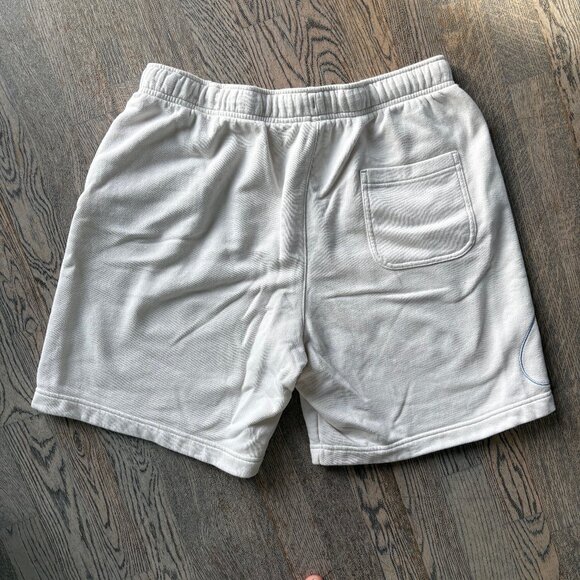 Nike - Picture 2 of 3